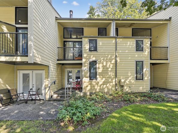 6440 139th Avenue NE 8, Redmond WA 98052