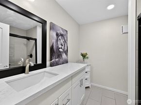 6440 139th Avenue NE 8, Redmond WA 98052
