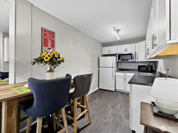 6440 139th Avenue NE 8, Redmond WA 98052