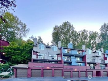 15809 Waynita Way NE