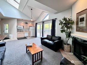 15809 Waynita Way NE G302, Bothell WA 98011