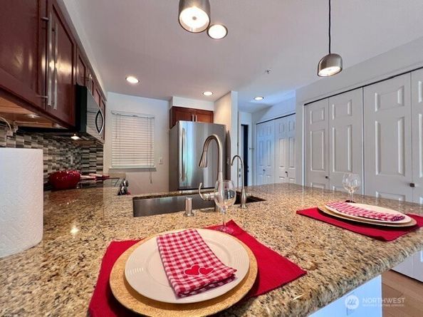 15809 Waynita Way NE G302, Bothell WA 98011