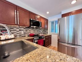 15809 Waynita Way NE G302, Bothell WA 98011