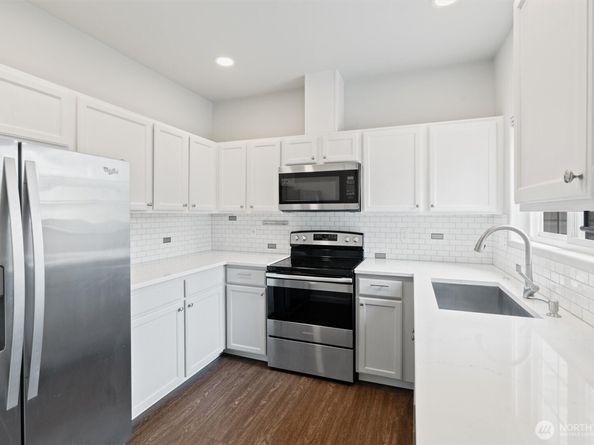 8629 240th Street SW B4, Edmonds WA 98026