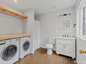 8629 240th Street SW B4, Edmonds WA 98026