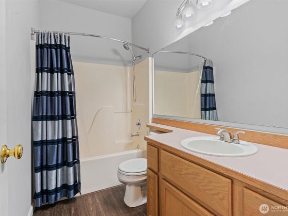 8629 240th Street SW B4, Edmonds WA 98026
