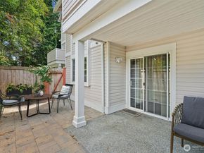 8629 240th Street SW B4, Edmonds WA 98026