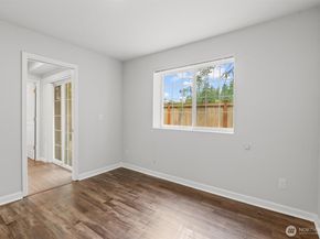 8629 240th Street SW B4, Edmonds WA 98026