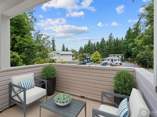 8629 240th Street SW B4, Edmonds WA 98026