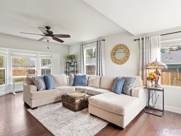 11 R Street SE, Auburn WA 98002