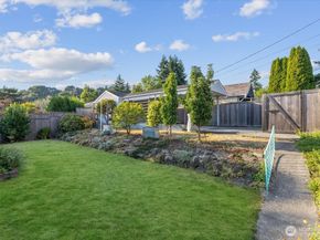 4816 SW Alaska Street, Seattle WA 98116