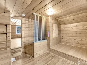 4816 SW Alaska Street, Seattle WA 98116