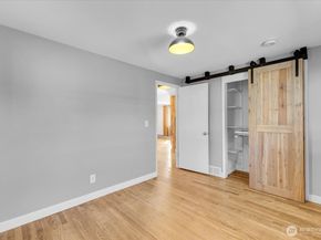 4816 SW Alaska Street, Seattle WA 98116