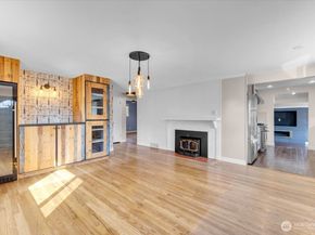 4816 SW Alaska Street, Seattle WA 98116