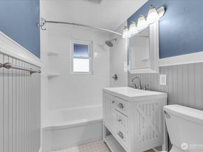 4816 SW Alaska Street, Seattle WA 98116