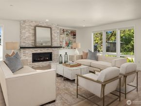 11216 NE 67th Street 4, Kirkland WA 98033
