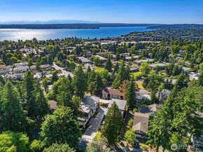 11216 NE 67th Street 4, Kirkland WA 98033