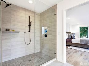 11216 NE 67th Street 4, Kirkland WA 98033