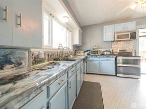 1111 Maple Street, Everett WA 98201