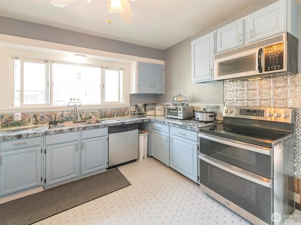 1111 Maple Street, Everett WA 98201