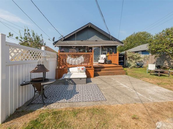 1111 Maple Street, Everett WA 98201