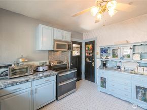 1111 Maple Street, Everett WA 98201
