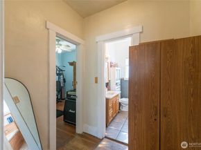 1111 Maple Street, Everett WA 98201