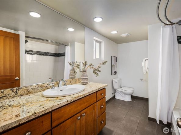 21 W Florentia Street, Seattle WA 98119