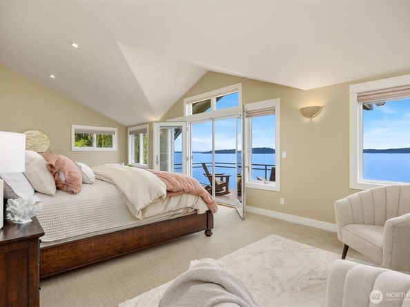 9889 NE South Beach Drive, Bainbridge Island WA 98110