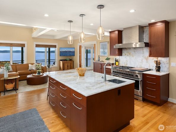 9889 NE South Beach Drive, Bainbridge Island WA 98110
