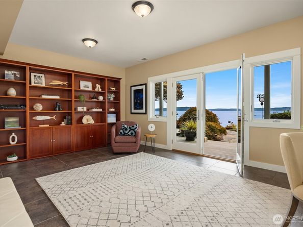 9889 NE South Beach Drive, Bainbridge Island WA 98110