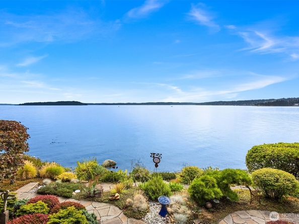 9889 NE South Beach Drive, Bainbridge Island WA 98110