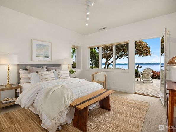 9889 NE South Beach Drive, Bainbridge Island WA 98110
