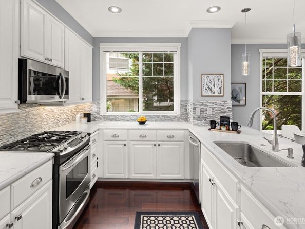 12170 NE 24th Street 211, Bellevue WA 98005