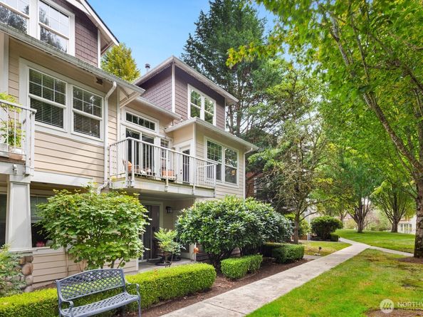 12170 NE 24th Street 211, Bellevue WA 98005