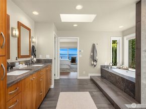 1850 Beans Bight Road NE, Bainbridge Island WA 98110