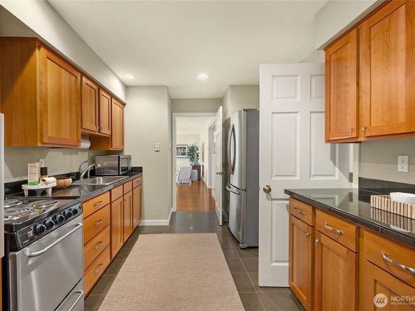1850 Beans Bight Road NE, Bainbridge Island WA 98110