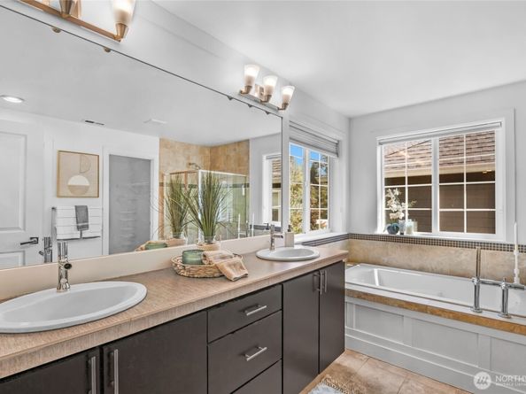 17615 NE 128th Street A, Redmond WA 98052