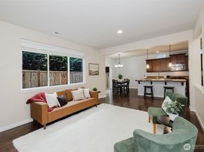4460 NW Arriva Way, Silverdale WA 98383