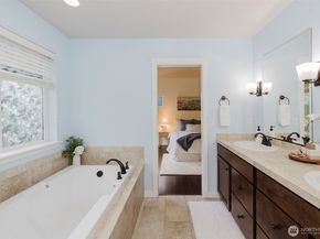 4460 NW Arriva Way, Silverdale WA 98383