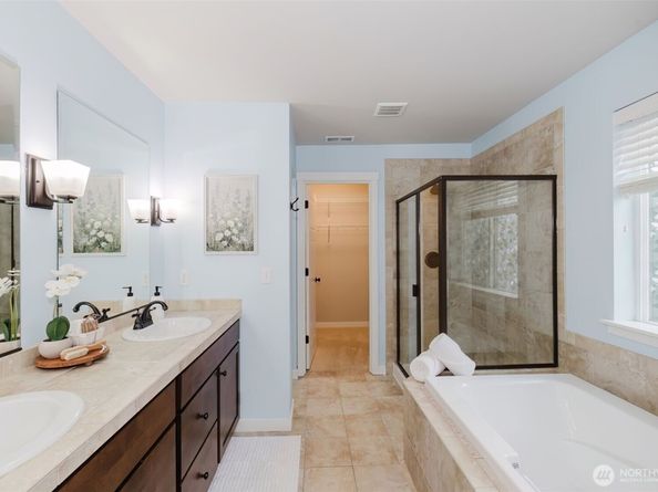 4460 NW Arriva Way, Silverdale WA 98383