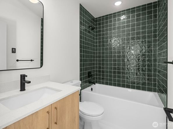 918 28th Avenue S F, Seattle WA 98144