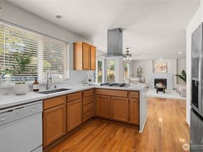 20322 102nd Avenue SE, Kent WA 98031