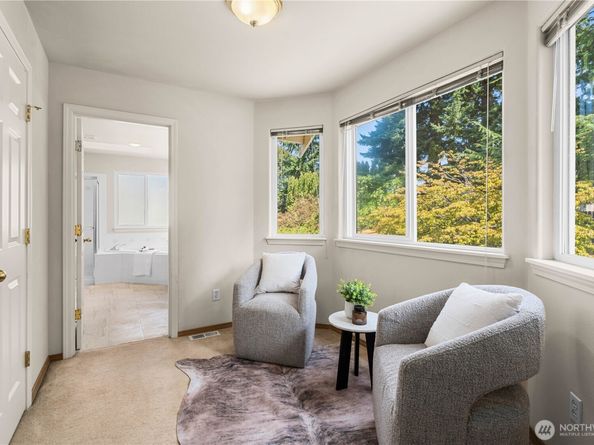 20322 102nd Avenue SE, Kent WA 98031