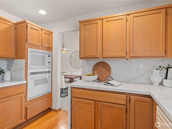 20322 102nd Avenue SE, Kent WA 98031