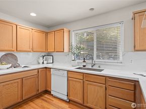 20322 102nd Avenue SE, Kent WA 98031