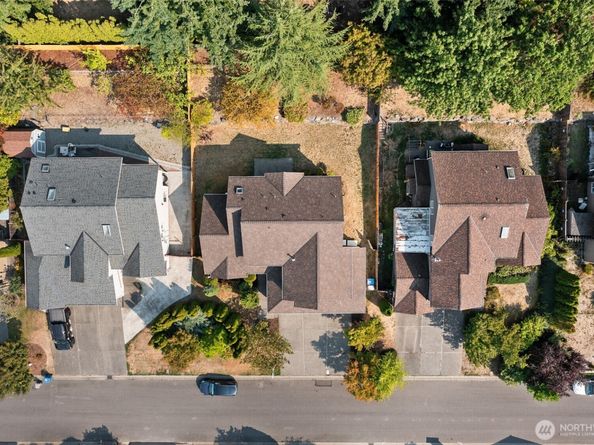 20322 102nd Avenue SE, Kent WA 98031