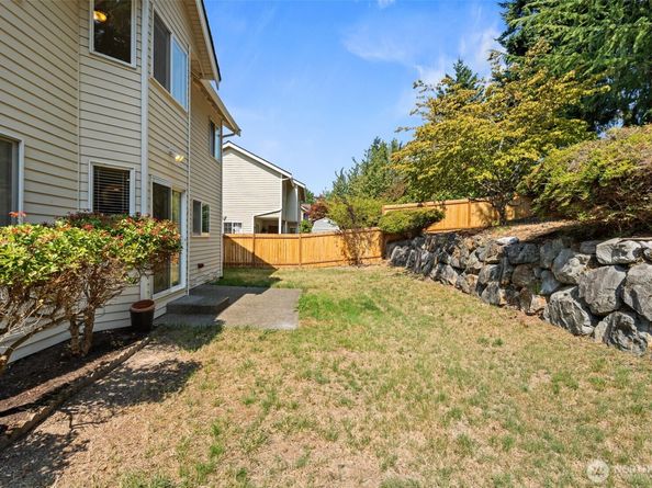 20322 102nd Avenue SE, Kent WA 98031