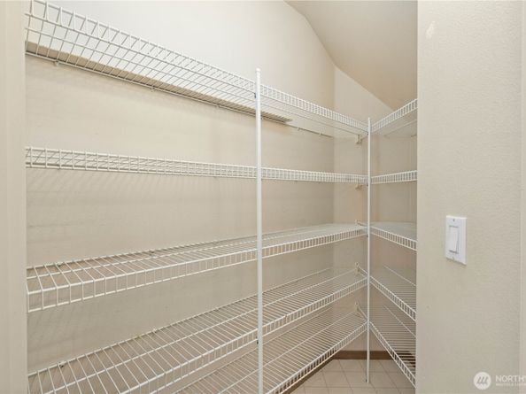 20322 102nd Avenue SE, Kent WA 98031