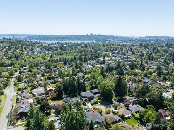 4338 NE 58th Street, Seattle WA 98105